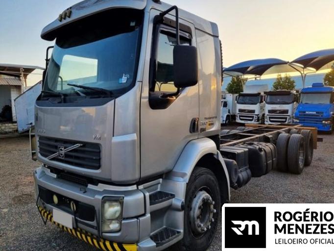 VOLVO VM-260 08/08