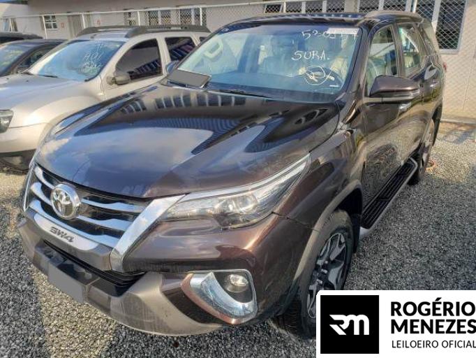 TOYOTA HILUX SW4 19/20