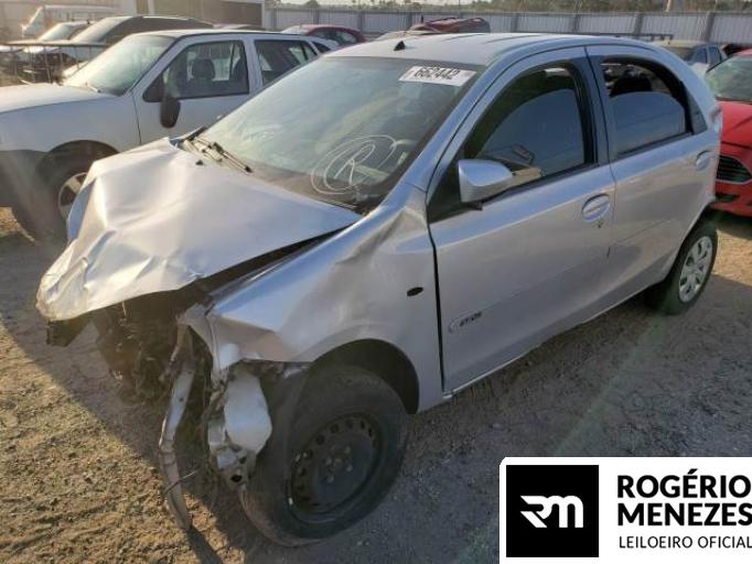 TOYOTA ETIOS SEDA 15/15